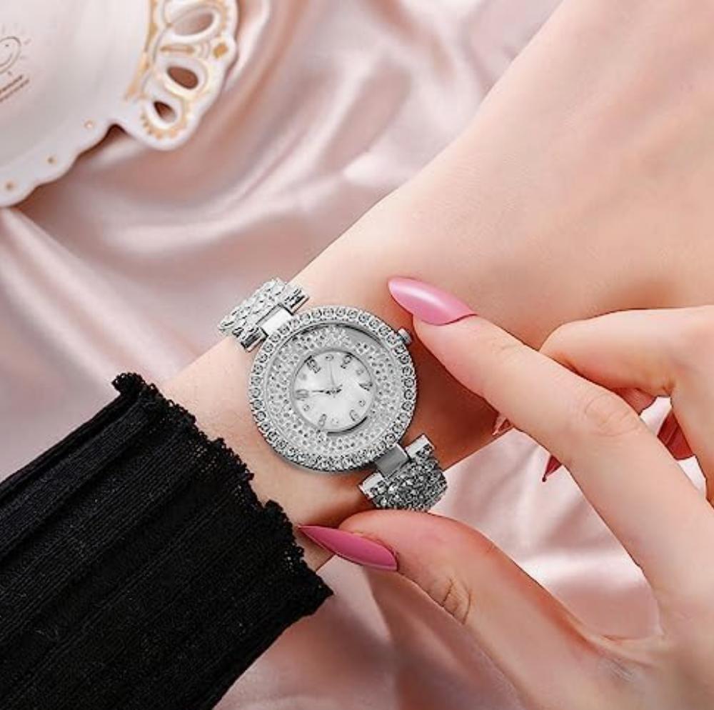 Round dial watch with modern design – Femina