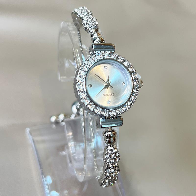 Minimal Dial Ladies Watch – Elegant, Light & Comfortable