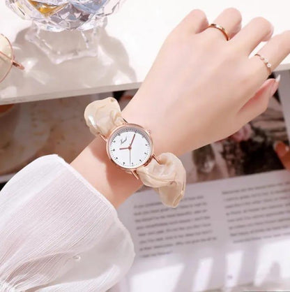 Woman's quartz watch