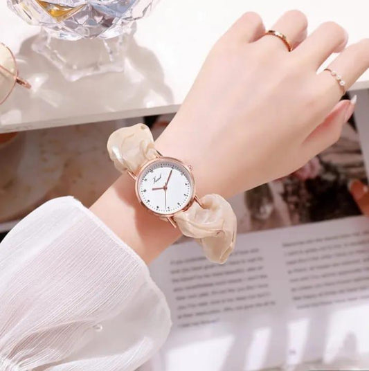 Woman's quartz watch