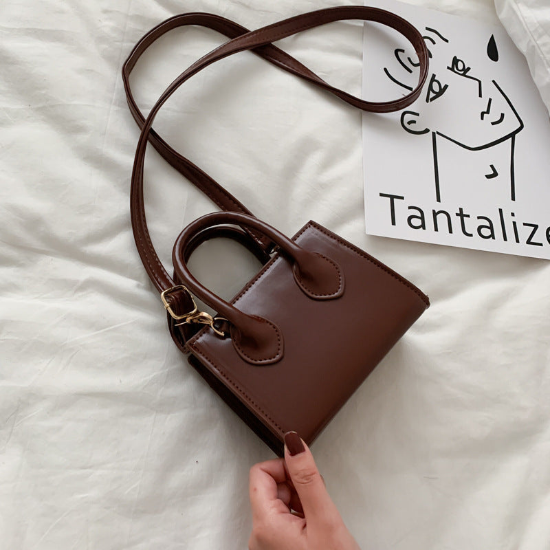 Trendy  Bag for Women – Spacious & Stylish | Femina