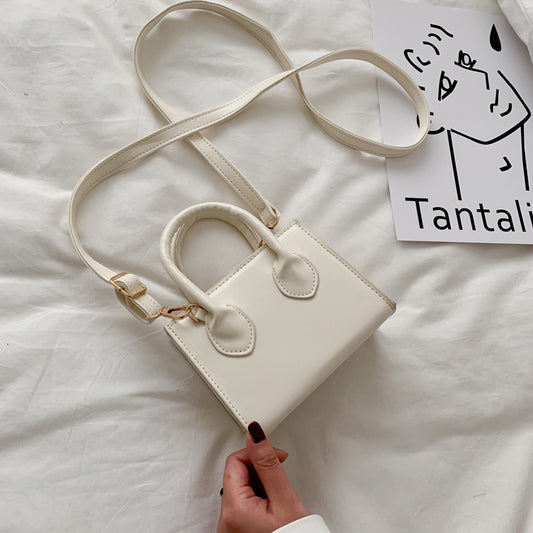 Affordable crossbody bags for girls under 2000 PKR
