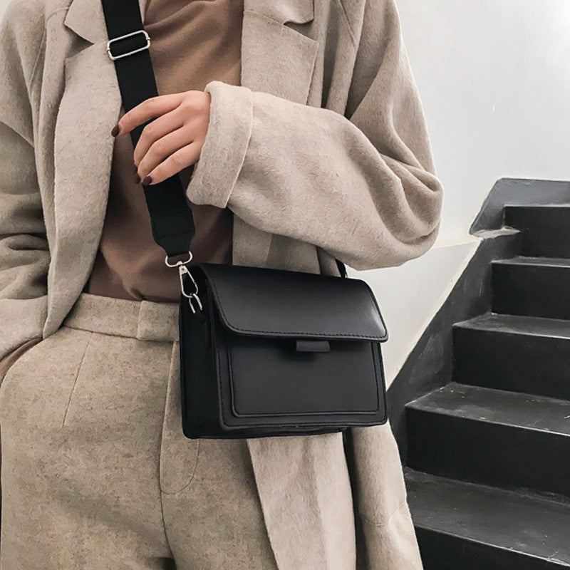 Small size Korean mini handbag – perfect for casual outfits
