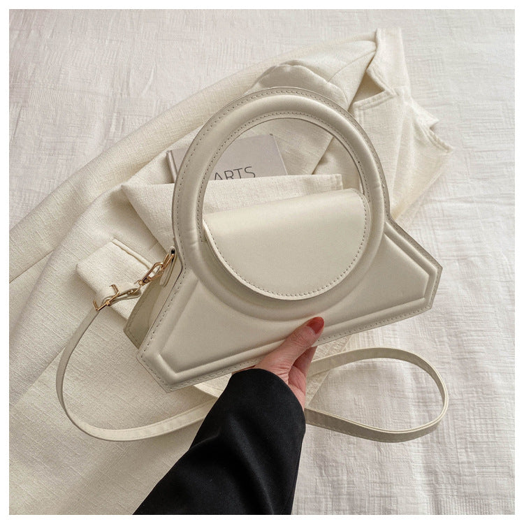 Everyday use women’s shoulder bag with adjustable strap