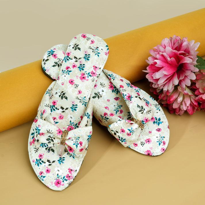 Buy Stylish Flat Chappals for Women in Pakistan – Femina