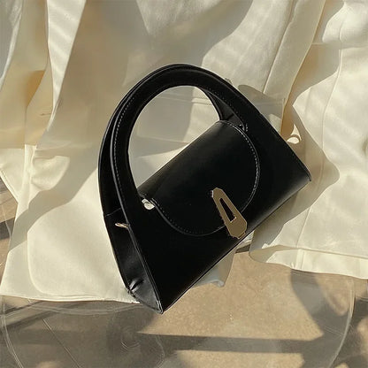 Best mini handbags for girls – free delivery Pakistan