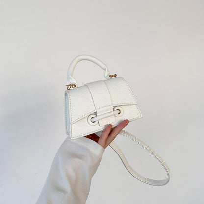 Trendy shoulder bag for university girls in Pakistan
