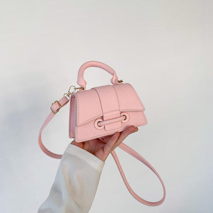 Trendy shoulder bag for university girls in Pakistan
